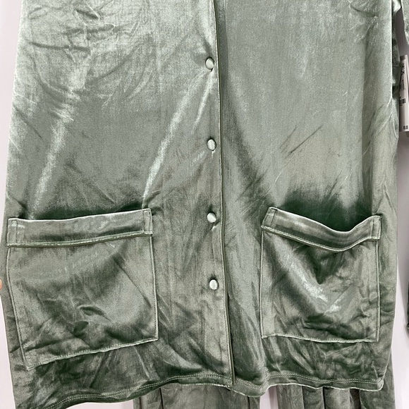 Nordstrom Green Dune Velour Pajama Set L NWT Soft 2-Piece Lounge Set - Picture 3 of 10